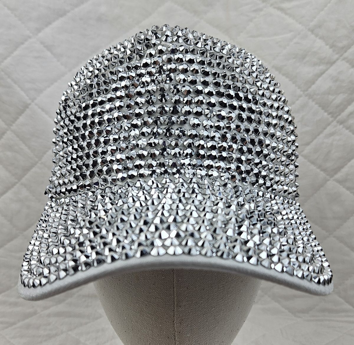 WOMAN'S WHITE RHINESTONE STUDDED BASEBALL CAP